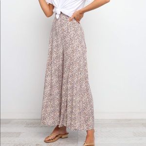 Wide leg stretchy leopard print pants